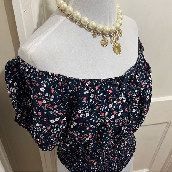 Coco and Shay Floral Off-Shoulder Top Woman's 1XL - Picture 2 of 8